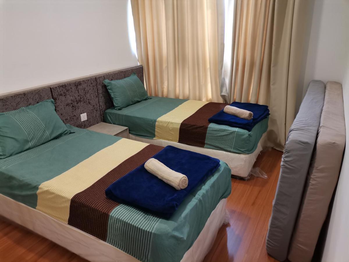 I-suite Block B 2r2b # I-city Free Wifi + Parking Apartment *